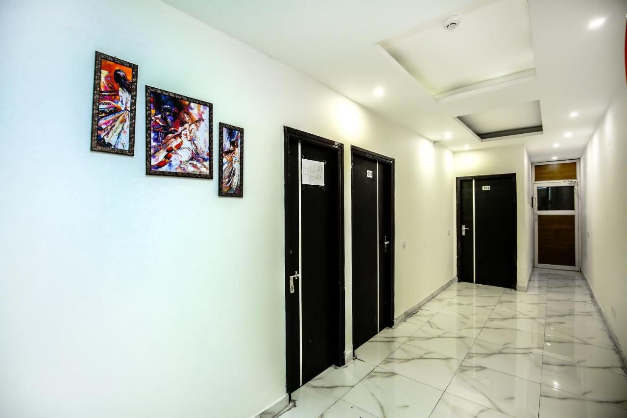 Hotel Wisteria -Main Highway Hotel Zirakpur 외부 사진